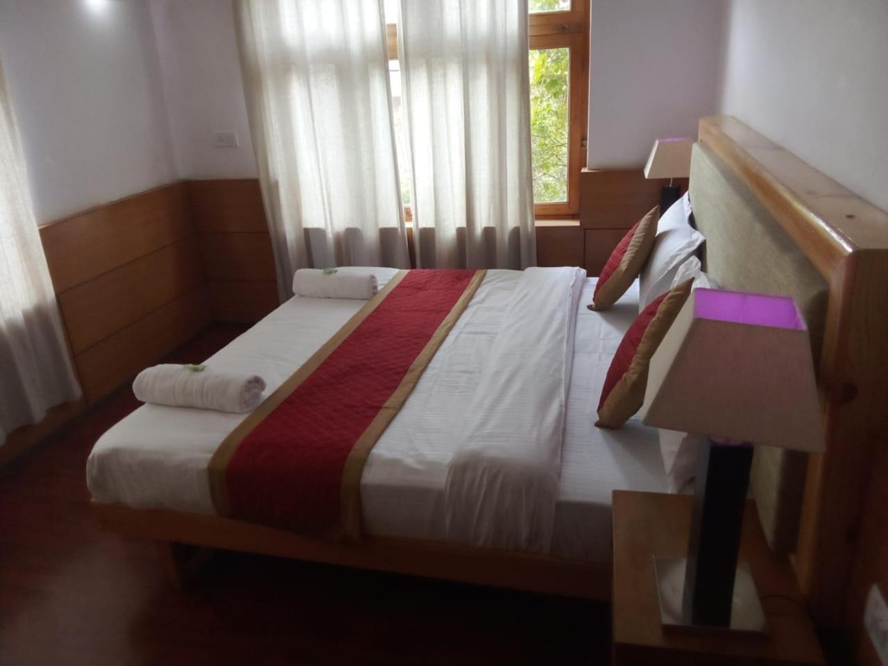 Hotel Lumbini Leh Dış mekan fotoğraf